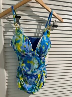 NWT Bleu Rod Beattie Tankini (Top Only) with Bra Front, Roushing on sides.